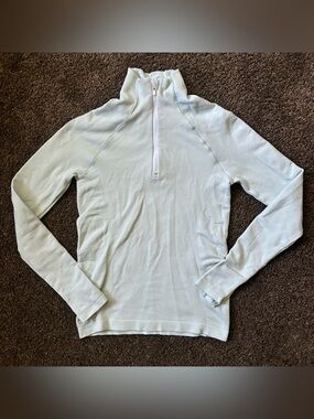 Athleta Flurry Half Zip Mock Neck Top, Size Small